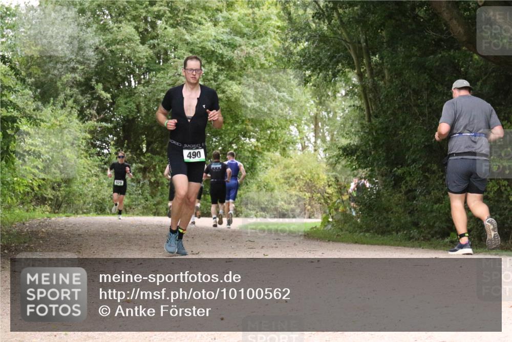30.08.2026 - Elbe Triathlon Hamburg Antke Förster http://msf.ph/oto/10100562 30.08.2026 11:10:24 Laufen 490, 626 meine-sportfotos.de