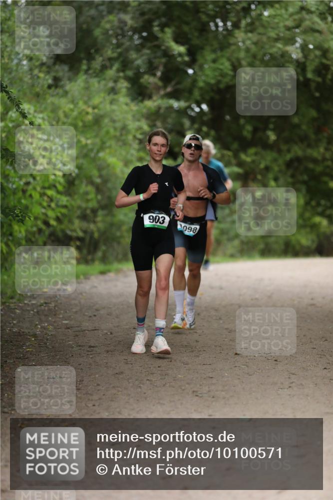 30.08.2026 - Elbe Triathlon Hamburg Antke Förster http://msf.ph/oto/10100571 30.08.2026 11:07:14 Laufen 903, 098 meine-sportfotos.de