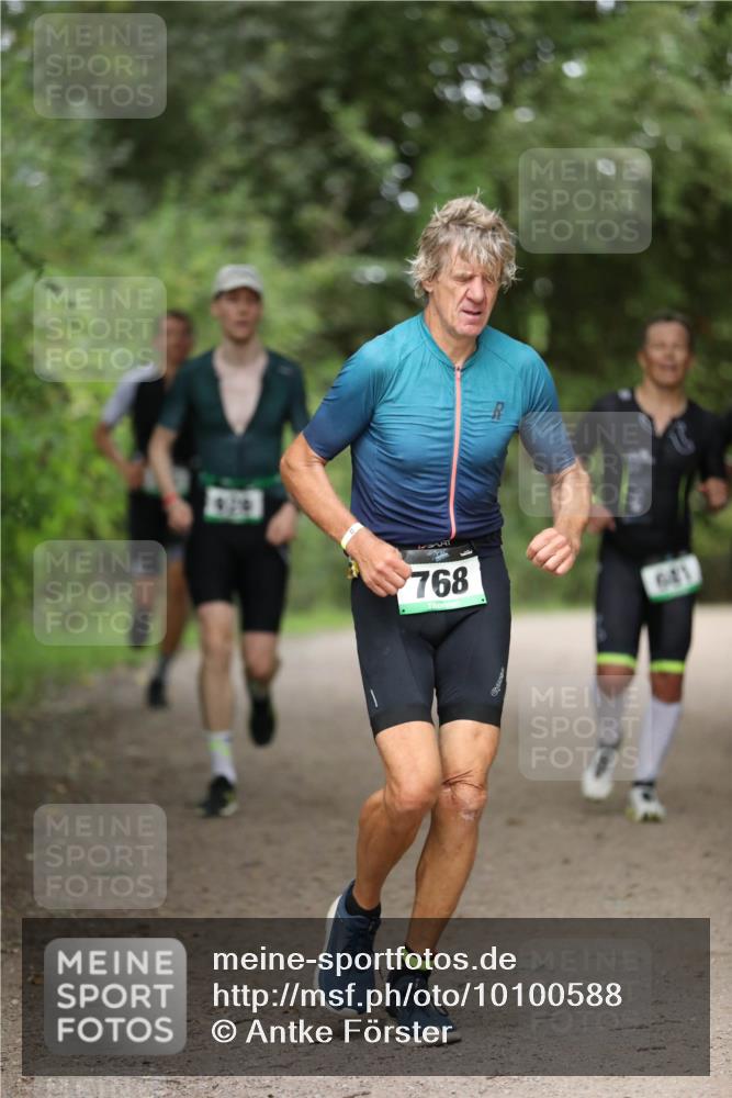 30.08.2026 - Elbe Triathlon Hamburg Antke Förster http://msf.ph/oto/10100588 30.08.2026 11:07:23 Laufen 768, 641 meine-sportfotos.de