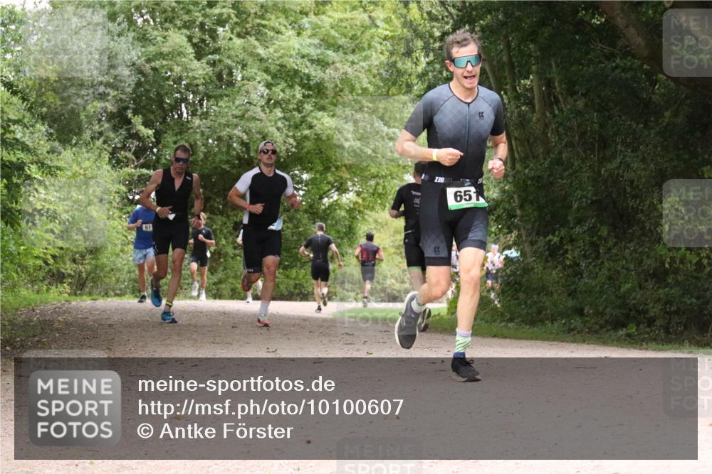 30.08.2026 - Elbe Triathlon Hamburg Antke Förster http://msf.ph/oto/10100607 30.08.2026 11:10:51 Laufen 3, 65 meine-sportfotos.de