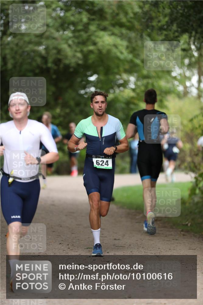 30.08.2026 - Elbe Triathlon Hamburg Antke Förster http://msf.ph/oto/10100616 30.08.2026 11:07:41 Laufen 624 meine-sportfotos.de