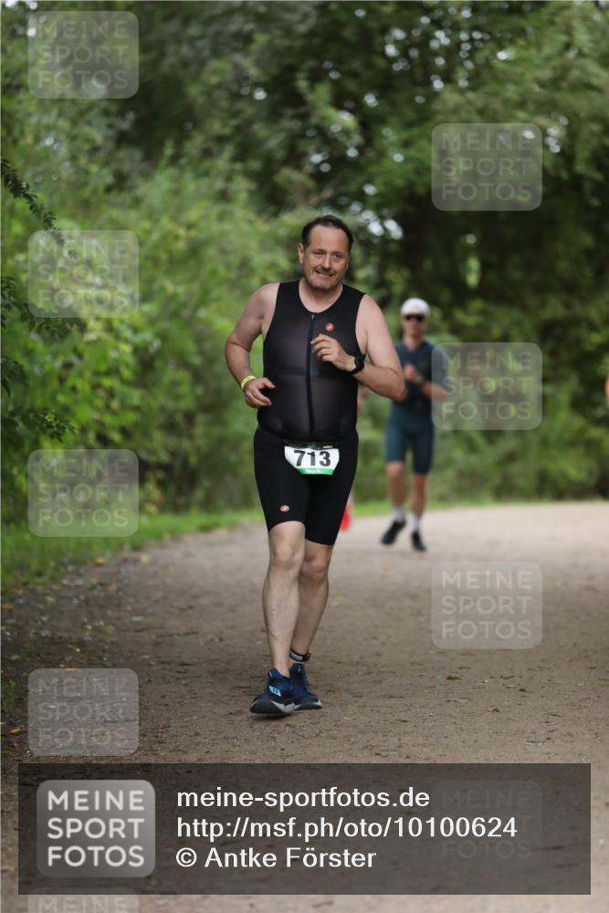 30.08.2026 - Elbe Triathlon Hamburg Antke Förster http://msf.ph/oto/10100624 30.08.2026 11:07:46 Laufen 713 meine-sportfotos.de