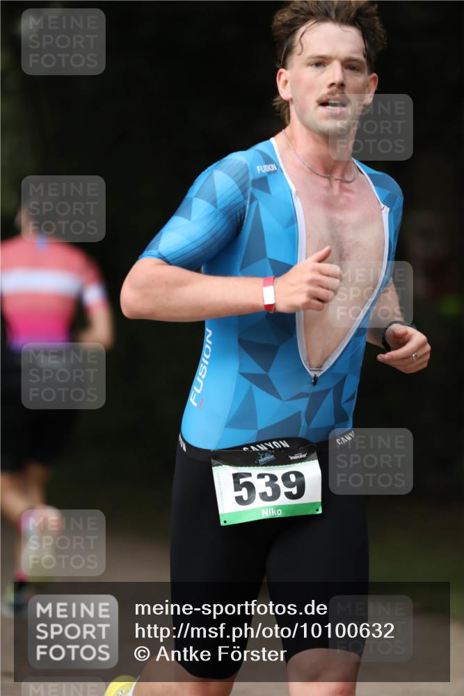 30.08.2026 - Elbe Triathlon Hamburg Antke Förster http://msf.ph/oto/10100632 30.08.2026 11:07:48 Laufen 539 meine-sportfotos.de