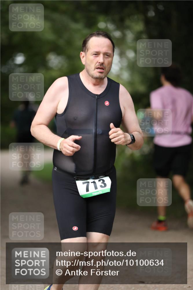 30.08.2026 - Elbe Triathlon Hamburg Antke Förster http://msf.ph/oto/10100634 30.08.2026 11:07:49 Laufen 713 meine-sportfotos.de