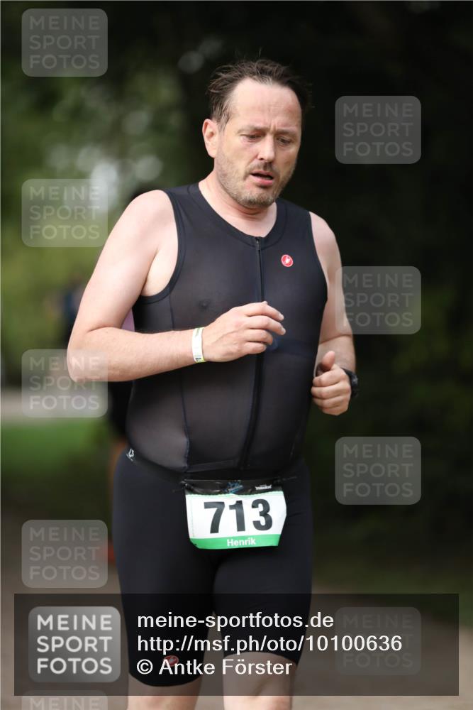 30.08.2026 - Elbe Triathlon Hamburg Antke Förster http://msf.ph/oto/10100636 30.08.2026 11:07:50 Laufen 713 meine-sportfotos.de