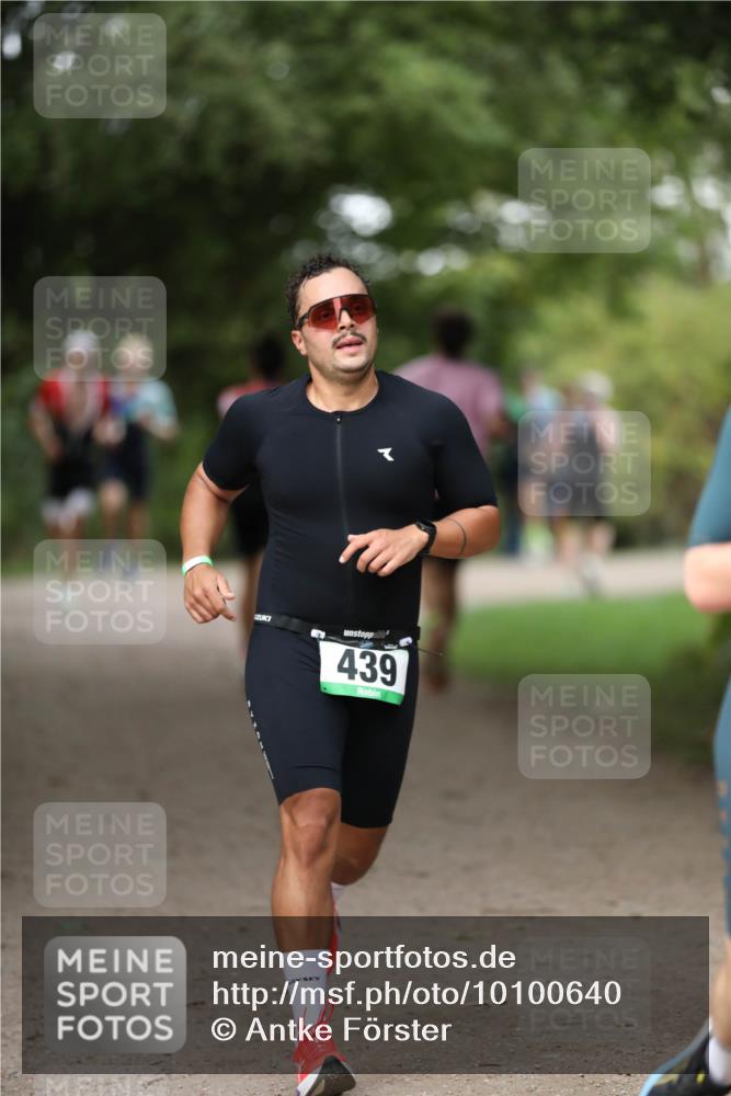 30.08.2026 - Elbe Triathlon Hamburg Antke Förster http://msf.ph/oto/10100640 30.08.2026 11:07:53 Laufen 439 meine-sportfotos.de
