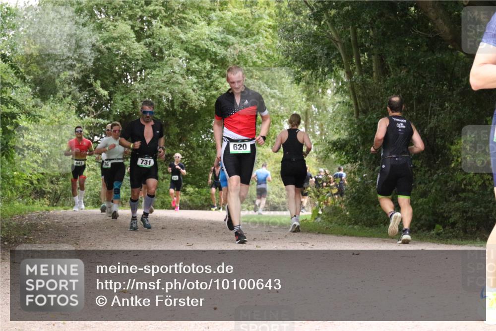 30.08.2026 - Elbe Triathlon Hamburg Antke Förster http://msf.ph/oto/10100643 30.08.2026 11:11:13 Laufen 643, 436, 731, 620 meine-sportfotos.de