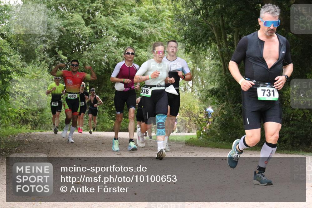 30.08.2026 - Elbe Triathlon Hamburg Antke Förster http://msf.ph/oto/10100653 30.08.2026 11:11:17 Laufen 699, 643, 100, 936, 731 meine-sportfotos.de