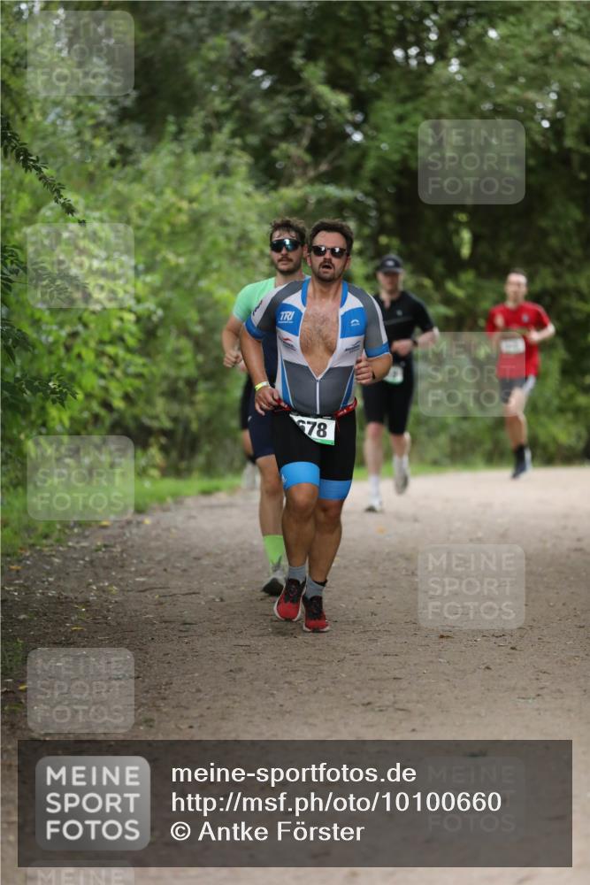 30.08.2026 - Elbe Triathlon Hamburg Antke Förster http://msf.ph/oto/10100660 30.08.2026 11:08:04 Laufen 78 meine-sportfotos.de