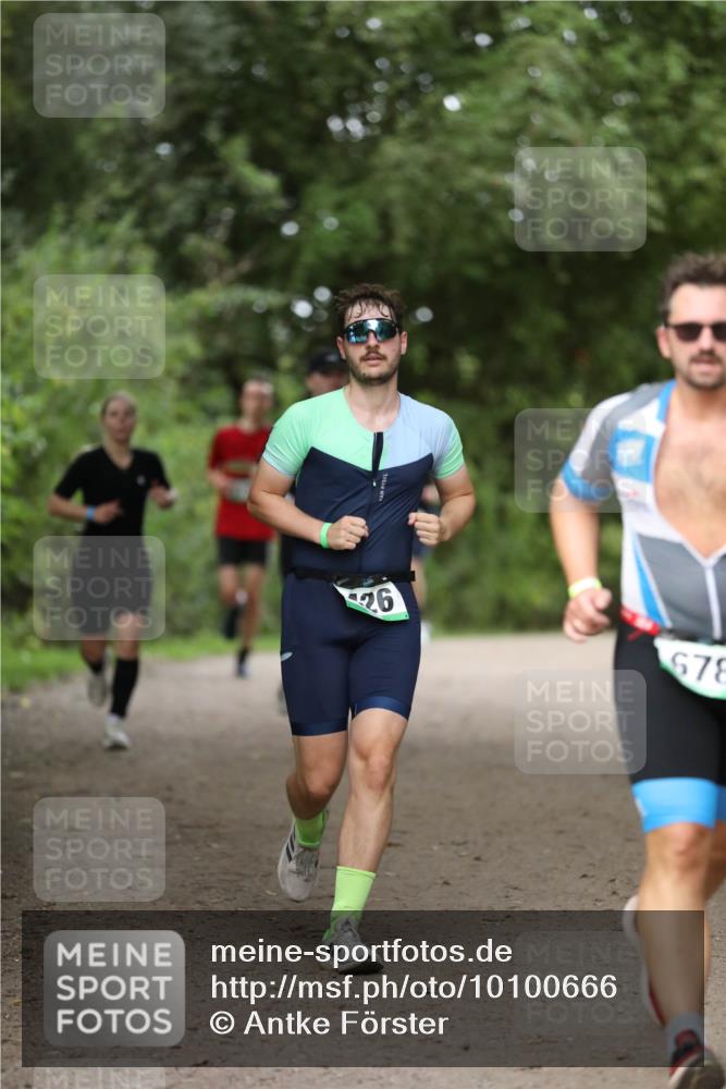 30.08.2026 - Elbe Triathlon Hamburg Antke Förster http://msf.ph/oto/10100666 30.08.2026 11:08:06 Laufen 26, 678 meine-sportfotos.de