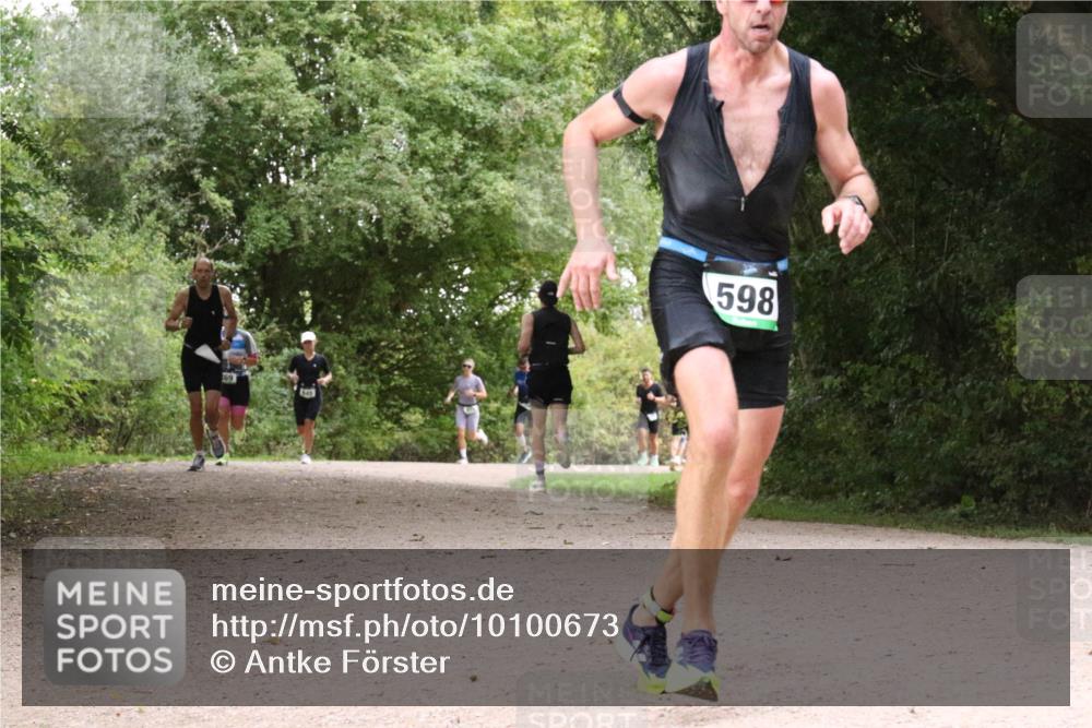 30.08.2026 - Elbe Triathlon Hamburg Antke Förster http://msf.ph/oto/10100673 30.08.2026 11:11:24 Laufen 598 meine-sportfotos.de