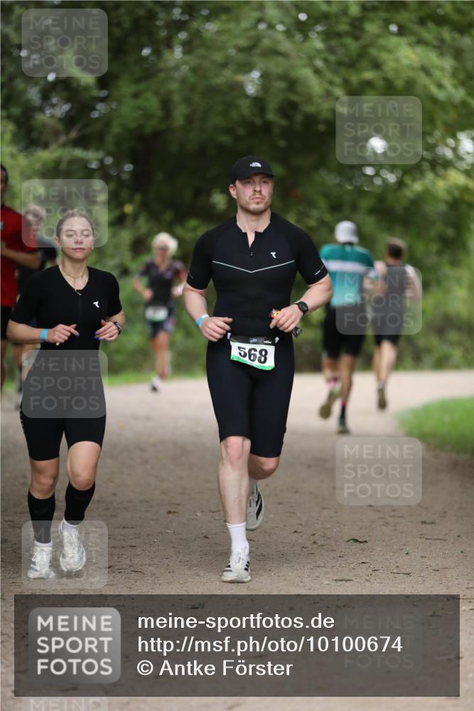 30.08.2026 - Elbe Triathlon Hamburg Antke Förster http://msf.ph/oto/10100674 30.08.2026 11:08:09 Laufen 568 meine-sportfotos.de