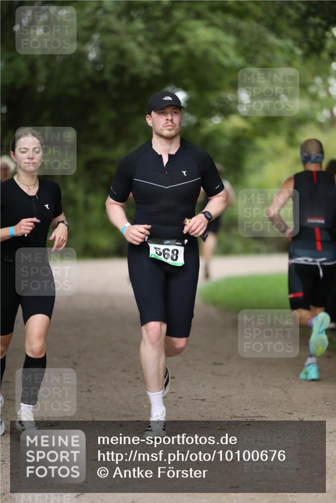 30.08.2026 - Elbe Triathlon Hamburg Antke Förster http://msf.ph/oto/10100676 30.08.2026 11:08:10 Laufen 568 meine-sportfotos.de