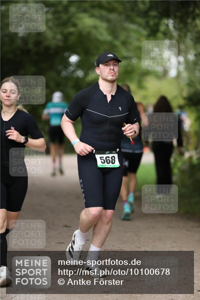 30.08.2026 - Elbe Triathlon Hamburg Antke Förster http://msf.ph/oto/10100678 30.08.2026 11:08:10 Laufen 568 meine-sportfotos.de