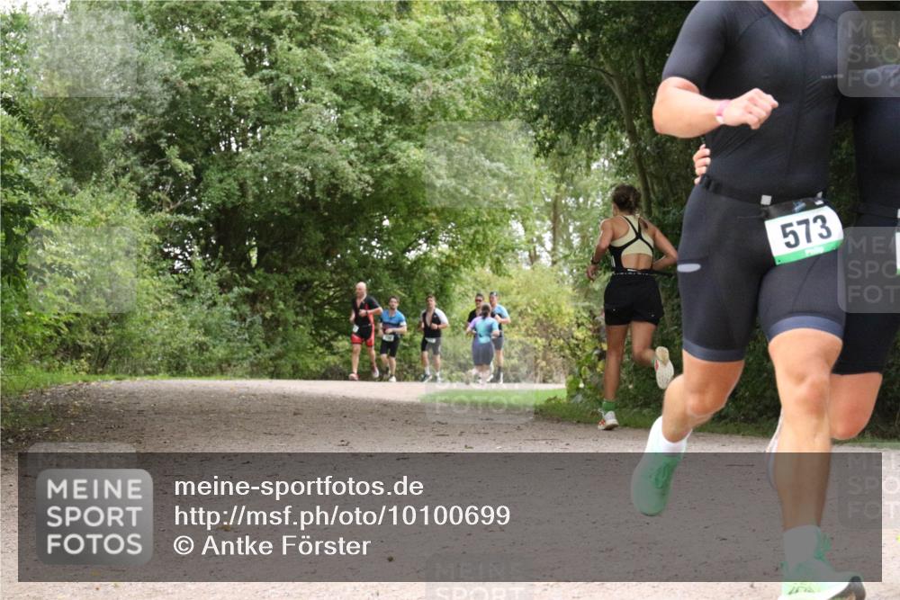 30.08.2026 - Elbe Triathlon Hamburg Antke Förster http://msf.ph/oto/10100699 30.08.2026 11:11:40 Laufen 573 meine-sportfotos.de