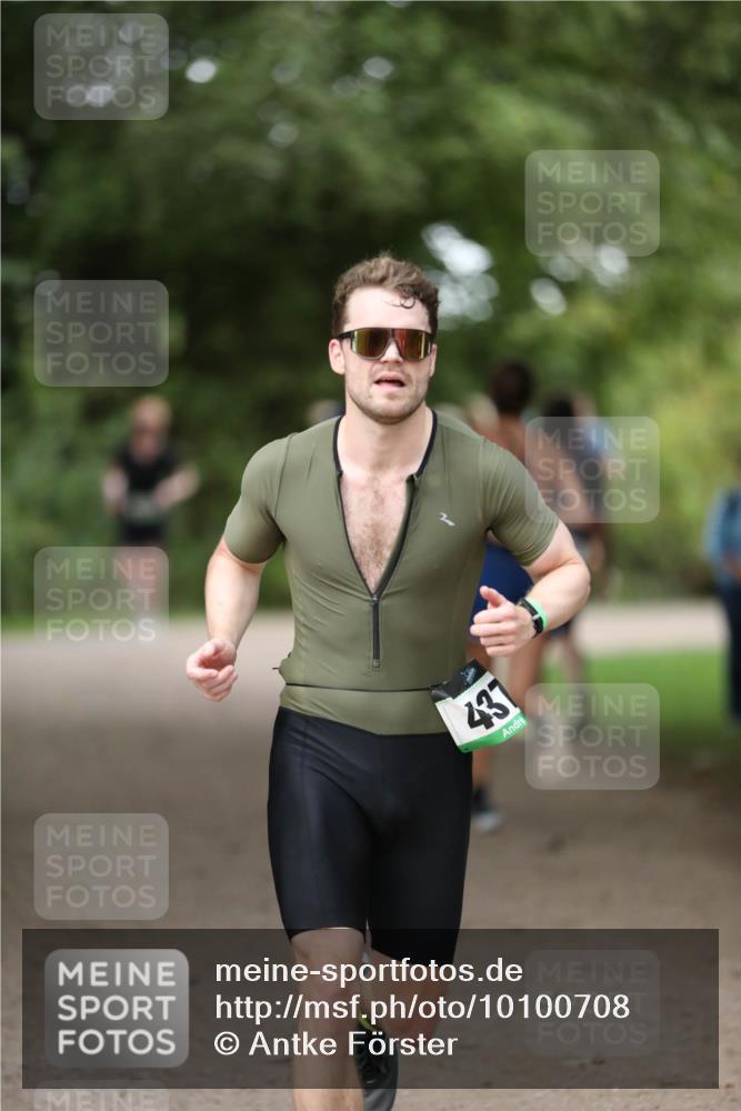 30.08.2026 - Elbe Triathlon Hamburg Antke Förster http://msf.ph/oto/10100708 30.08.2026 11:08:27 Laufen 437 meine-sportfotos.de