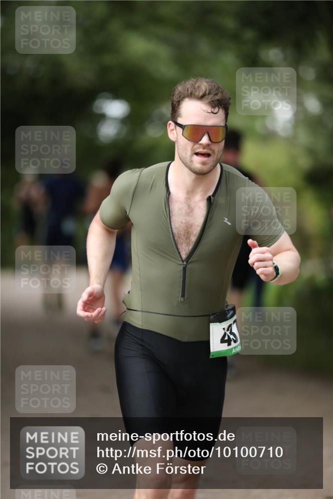 30.08.2026 - Elbe Triathlon Hamburg Antke Förster http://msf.ph/oto/10100710 30.08.2026 11:08:27 Laufen 43 meine-sportfotos.de
