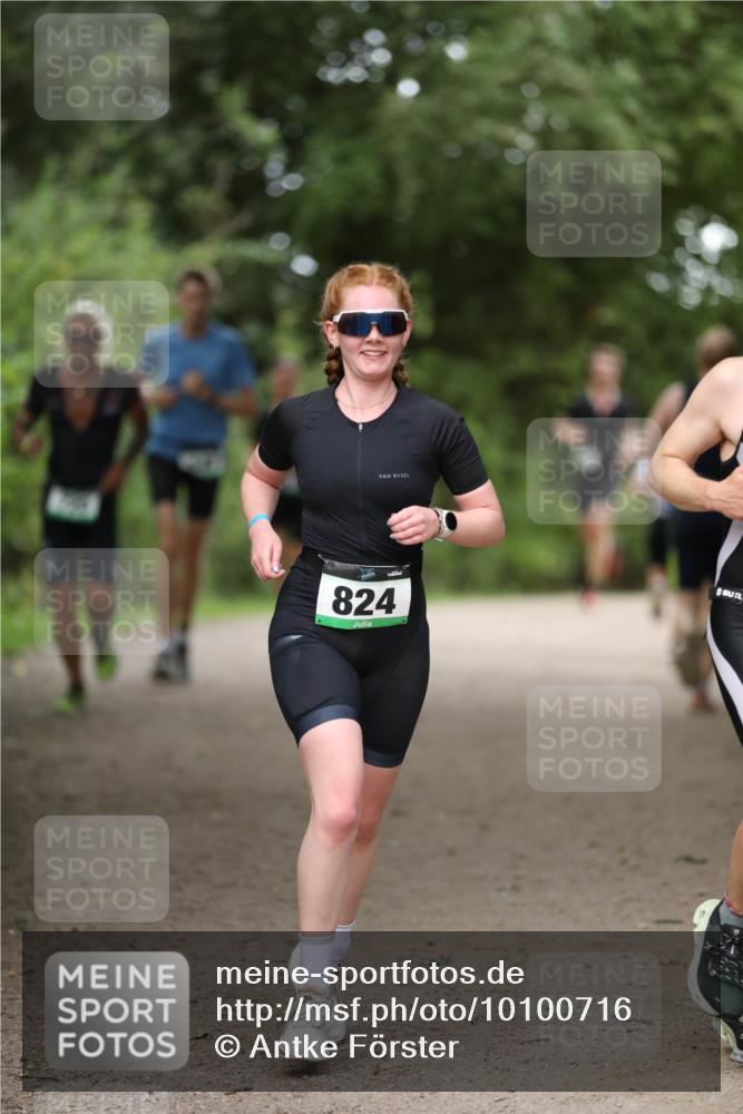 30.08.2026 - Elbe Triathlon Hamburg Antke Förster http://msf.ph/oto/10100716 30.08.2026 11:08:37 Laufen 824 meine-sportfotos.de