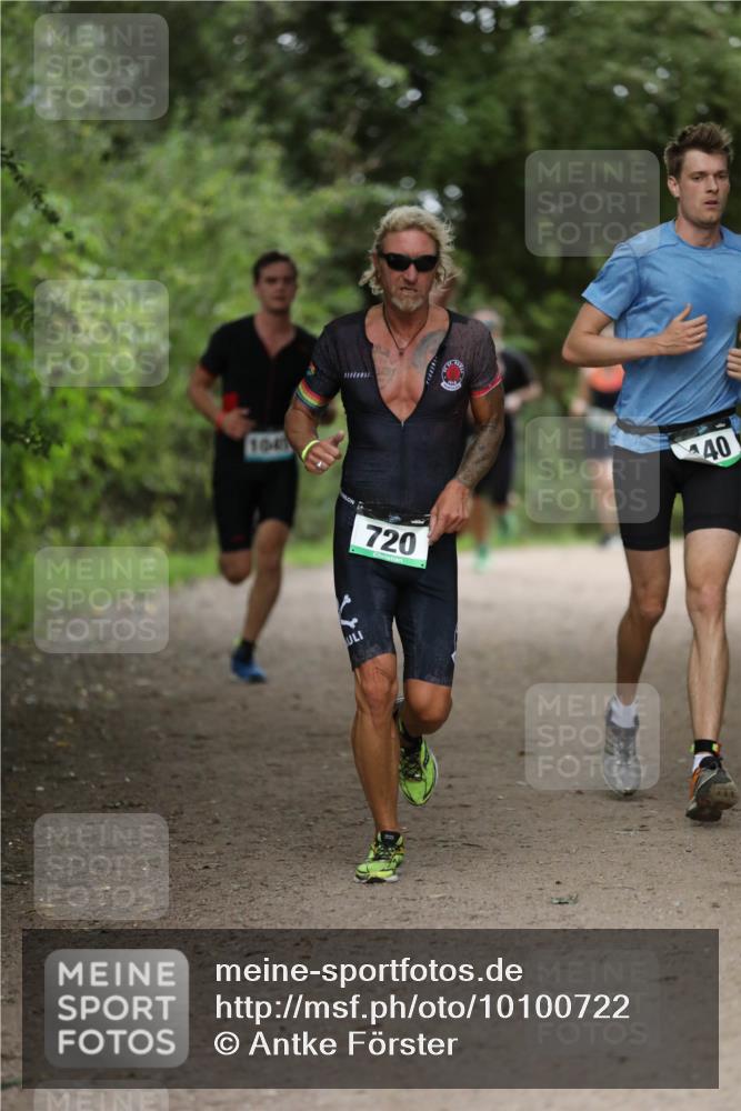 30.08.2026 - Elbe Triathlon Hamburg Antke Förster http://msf.ph/oto/10100722 30.08.2026 11:08:41 Laufen 1041, 311, 720, 40 meine-sportfotos.de