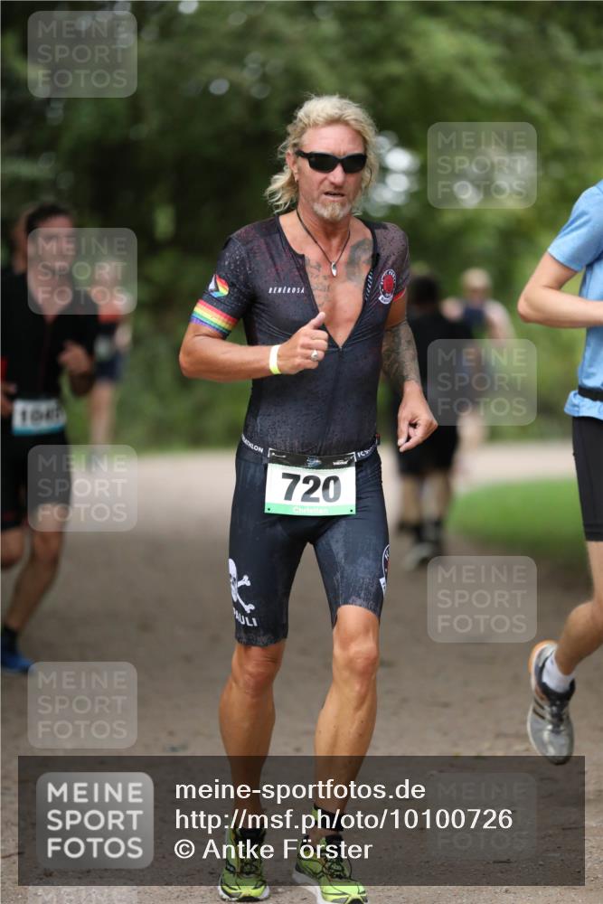 30.08.2026 - Elbe Triathlon Hamburg Antke Förster http://msf.ph/oto/10100726 30.08.2026 11:08:42 Laufen 100, 720, 7 meine-sportfotos.de