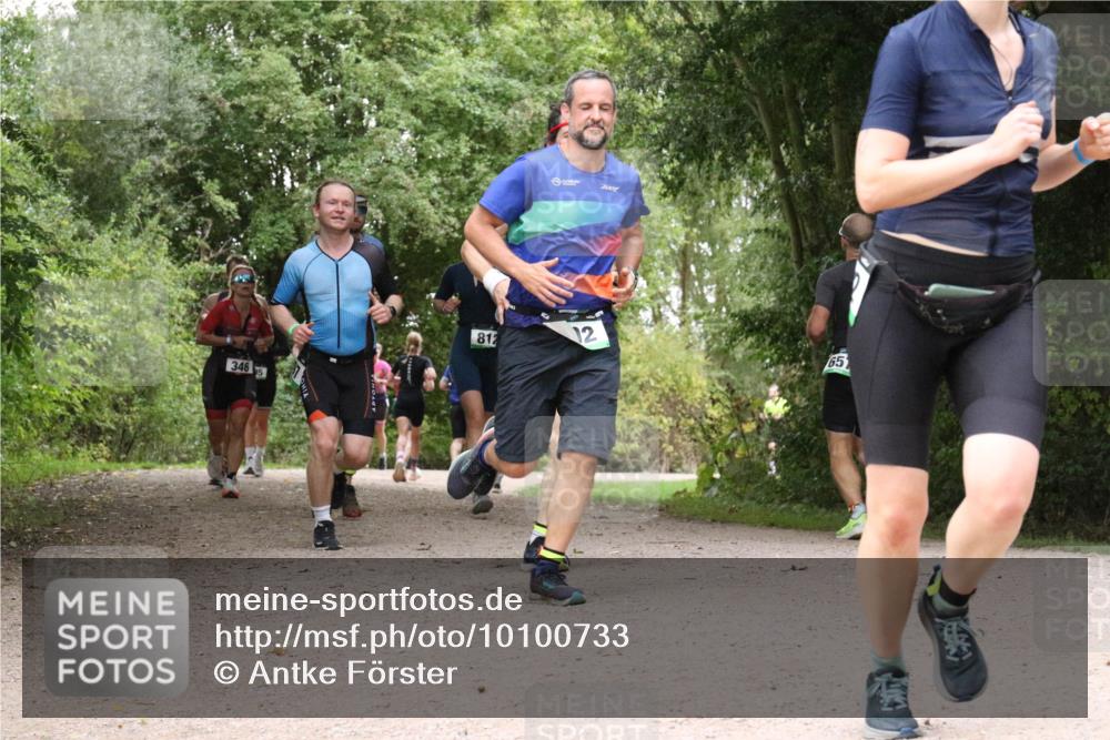 30.08.2026 - Elbe Triathlon Hamburg Antke Förster http://msf.ph/oto/10100733 30.08.2026 11:12:09 Laufen 3465, 812, 7001, 12, 65 meine-sportfotos.de