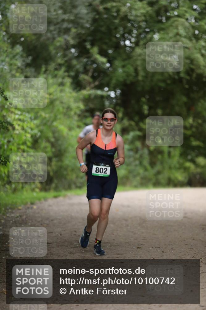 30.08.2026 - Elbe Triathlon Hamburg Antke Förster http://msf.ph/oto/10100742 30.08.2026 11:08:50 Laufen 802 meine-sportfotos.de