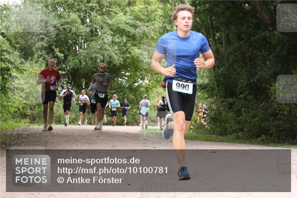30.08.2026 - Elbe Triathlon Hamburg Antke Förster http://msf.ph/oto/10100781 30.08.2026 11:12:37 Laufen 731, 105, 574, 990 meine-sportfotos.de