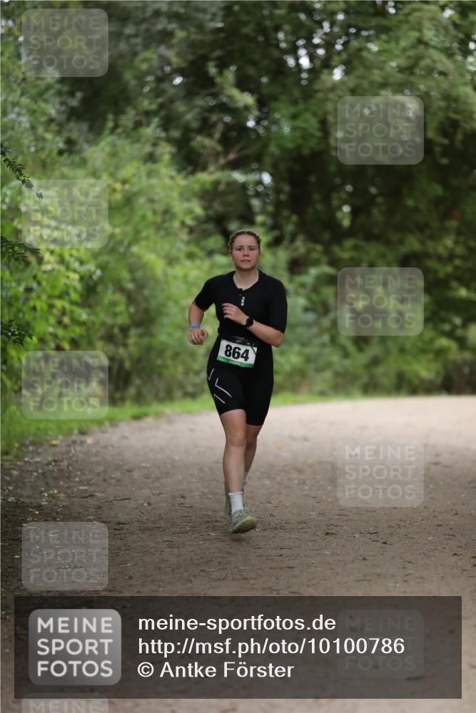 30.08.2026 - Elbe Triathlon Hamburg Antke Förster http://msf.ph/oto/10100786 30.08.2026 11:09:31 Laufen 864 meine-sportfotos.de