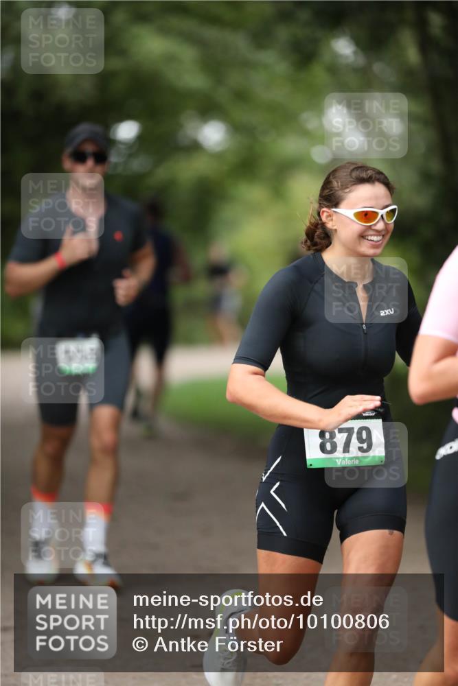 30.08.2026 - Elbe Triathlon Hamburg Antke Förster http://msf.ph/oto/10100806 30.08.2026 11:09:49 Laufen 879, 2 meine-sportfotos.de