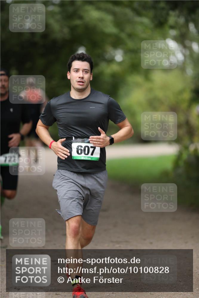 30.08.2026 - Elbe Triathlon Hamburg Antke Förster http://msf.ph/oto/10100828 30.08.2026 11:10:02 Laufen 722, 607 meine-sportfotos.de