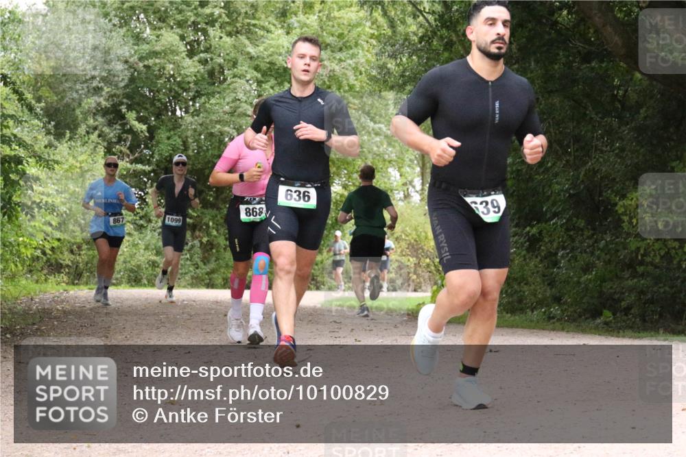 30.08.2026 - Elbe Triathlon Hamburg Antke Förster http://msf.ph/oto/10100829 30.08.2026 11:12:58 Laufen 867, 1099, 868, 636, 39 meine-sportfotos.de