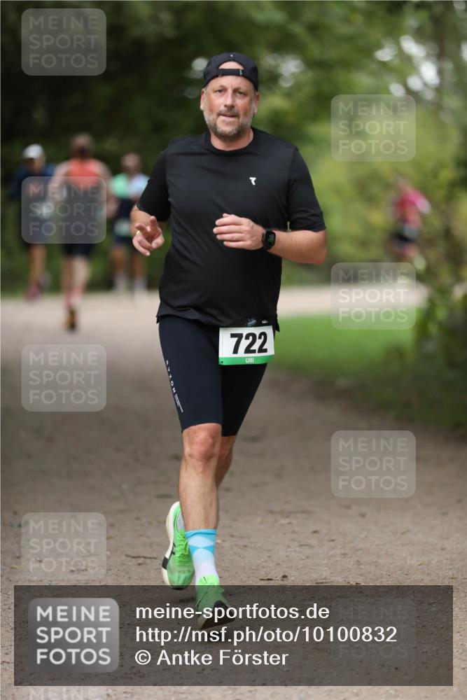 30.08.2026 - Elbe Triathlon Hamburg Antke Förster http://msf.ph/oto/10100832 30.08.2026 11:10:03 Laufen 722 meine-sportfotos.de