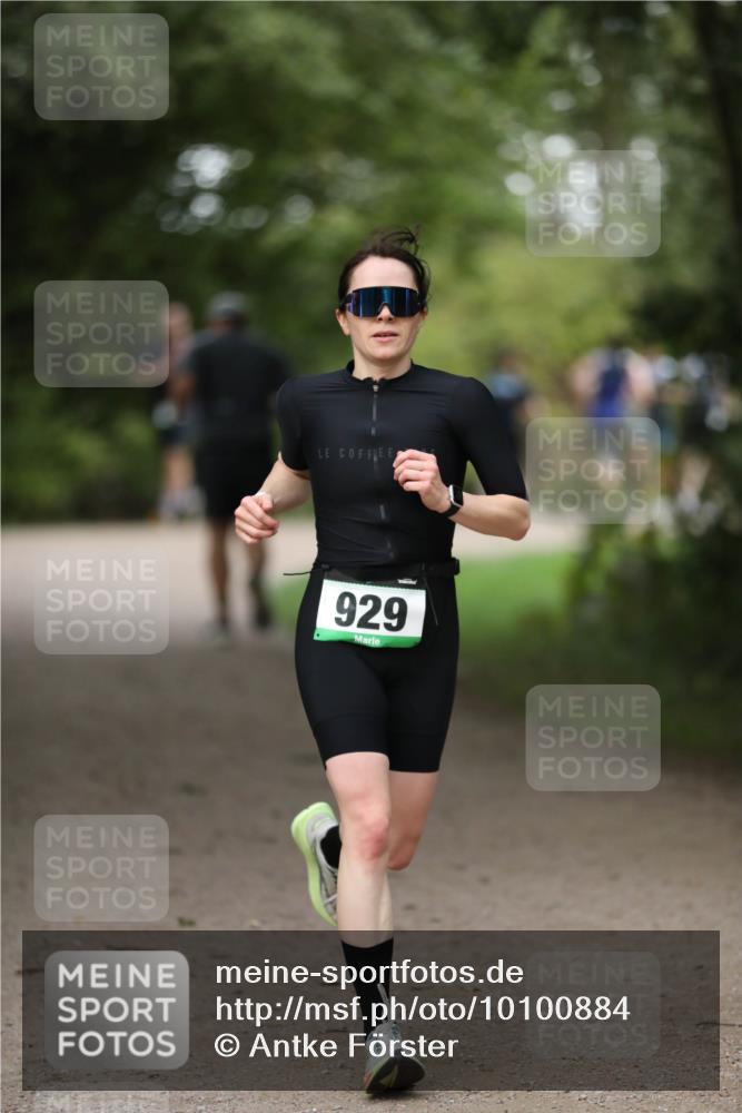 30.08.2026 - Elbe Triathlon Hamburg Antke Förster http://msf.ph/oto/10100884 30.08.2026 11:10:31 Laufen 929 meine-sportfotos.de