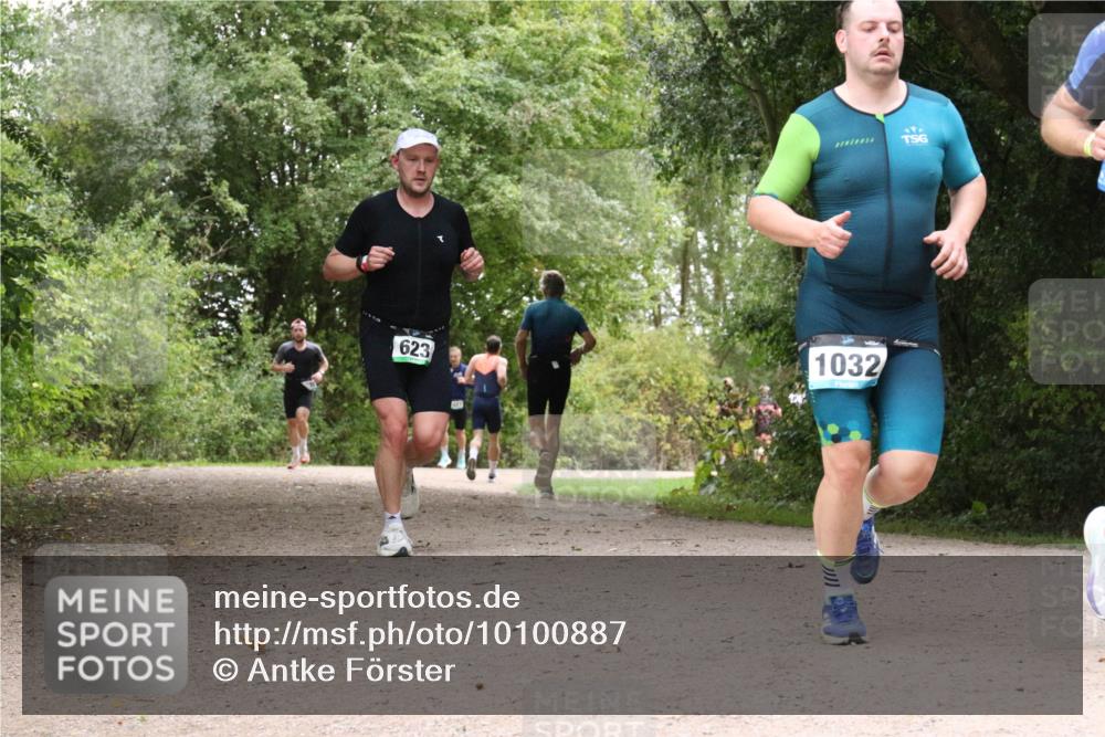30.08.2026 - Elbe Triathlon Hamburg Antke Förster http://msf.ph/oto/10100887 30.08.2026 11:13:27 Laufen 1032, 623 meine-sportfotos.de