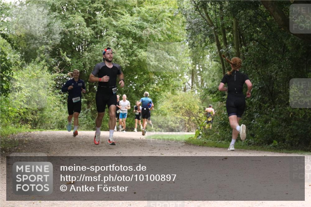 30.08.2026 - Elbe Triathlon Hamburg Antke Förster http://msf.ph/oto/10100897 30.08.2026 11:13:33 Laufen 1027 meine-sportfotos.de