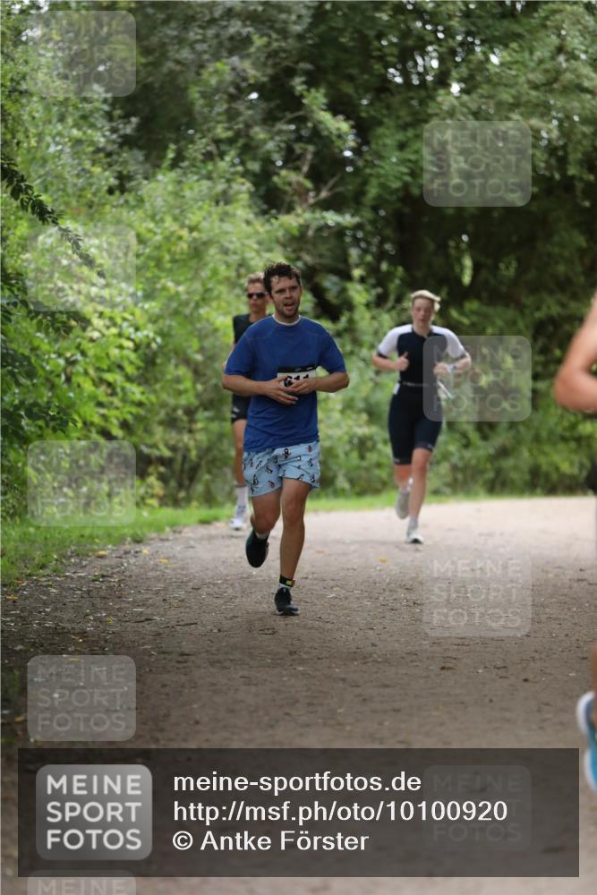 30.08.2026 - Elbe Triathlon Hamburg Antke Förster http://msf.ph/oto/10100920 30.08.2026 11:10:55 Laufen  meine-sportfotos.de