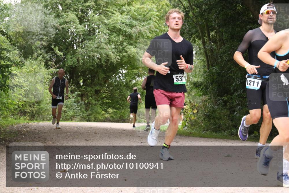 30.08.2026 - Elbe Triathlon Hamburg Antke Förster http://msf.ph/oto/10100941 30.08.2026 11:14:03 Laufen 537, 1211 meine-sportfotos.de