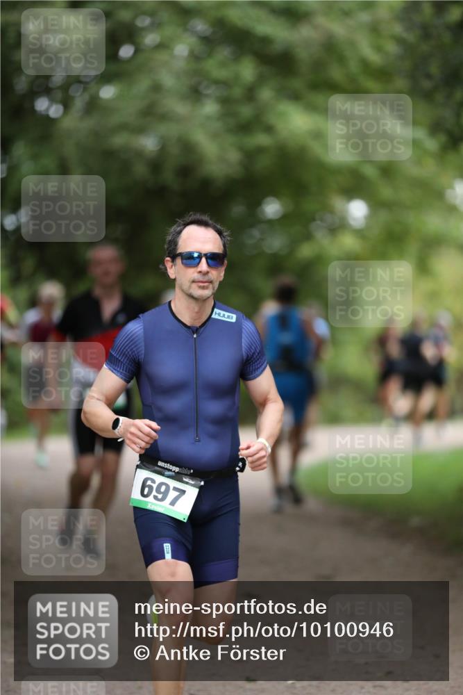 30.08.2026 - Elbe Triathlon Hamburg Antke Förster http://msf.ph/oto/10100946 30.08.2026 11:11:12 Laufen 697 meine-sportfotos.de