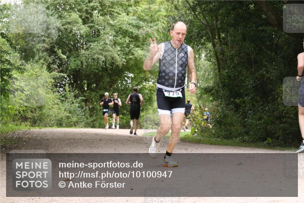 30.08.2026 - Elbe Triathlon Hamburg Antke Förster http://msf.ph/oto/10100947 30.08.2026 11:14:07 Laufen 775 meine-sportfotos.de