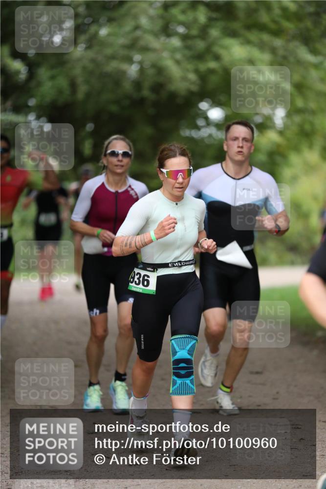 30.08.2026 - Elbe Triathlon Hamburg Antke Förster http://msf.ph/oto/10100960 30.08.2026 11:11:17 Laufen 436 meine-sportfotos.de
