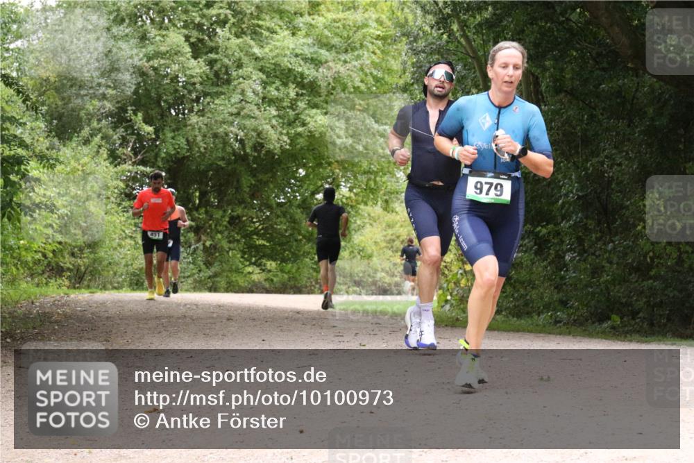 30.08.2026 - Elbe Triathlon Hamburg Antke Förster http://msf.ph/oto/10100973 30.08.2026 11:14:24 Laufen 451, 979 meine-sportfotos.de