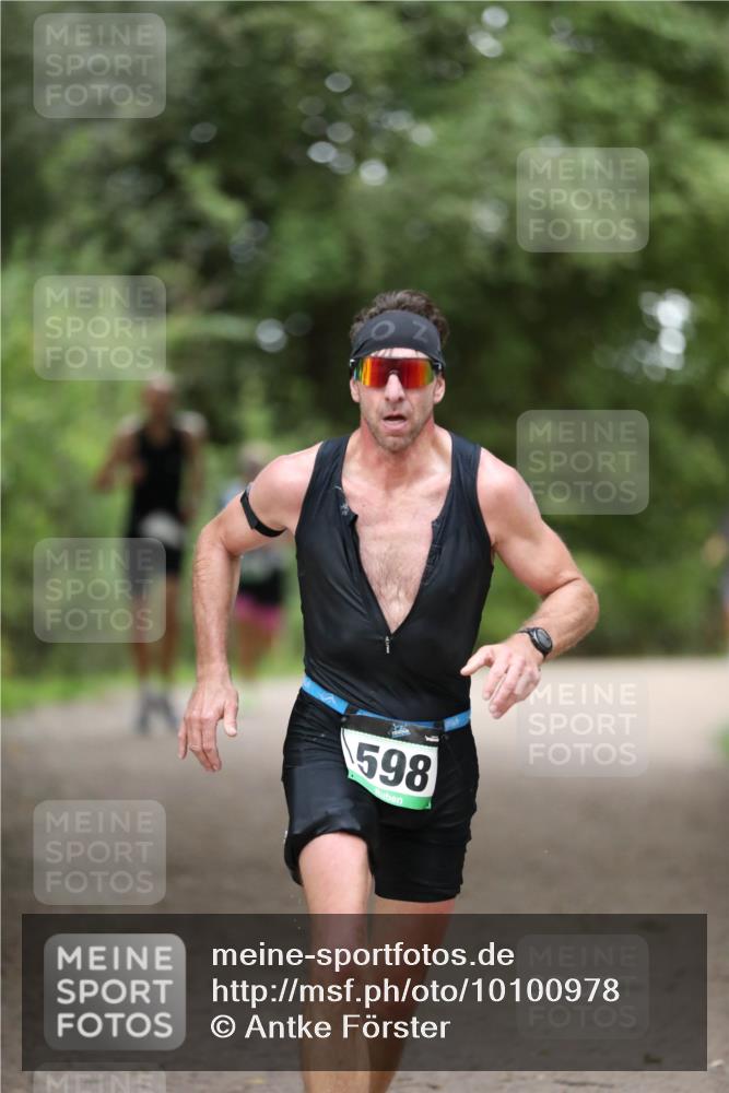 30.08.2026 - Elbe Triathlon Hamburg Antke Förster http://msf.ph/oto/10100978 30.08.2026 11:11:24 Laufen 598 meine-sportfotos.de