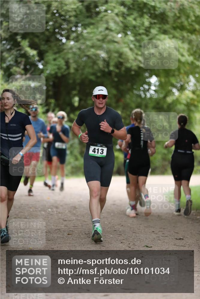 30.08.2026 - Elbe Triathlon Hamburg Antke Förster http://msf.ph/oto/10101034 30.08.2026 11:12:05 Laufen 413 meine-sportfotos.de