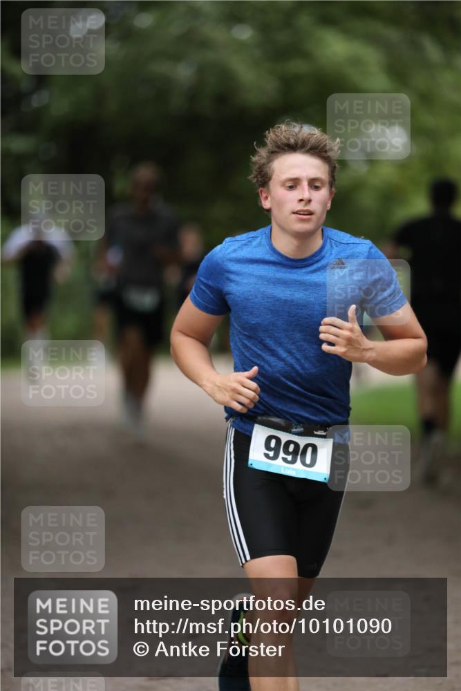 30.08.2026 - Elbe Triathlon Hamburg Antke Förster http://msf.ph/oto/10101090 30.08.2026 11:12:37 Laufen 990 meine-sportfotos.de