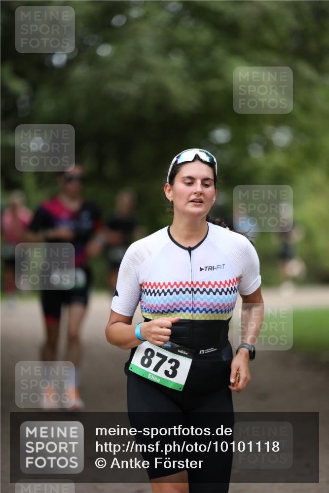 30.08.2026 - Elbe Triathlon Hamburg Antke Förster http://msf.ph/oto/10101118 30.08.2026 11:12:50 Laufen 873 meine-sportfotos.de