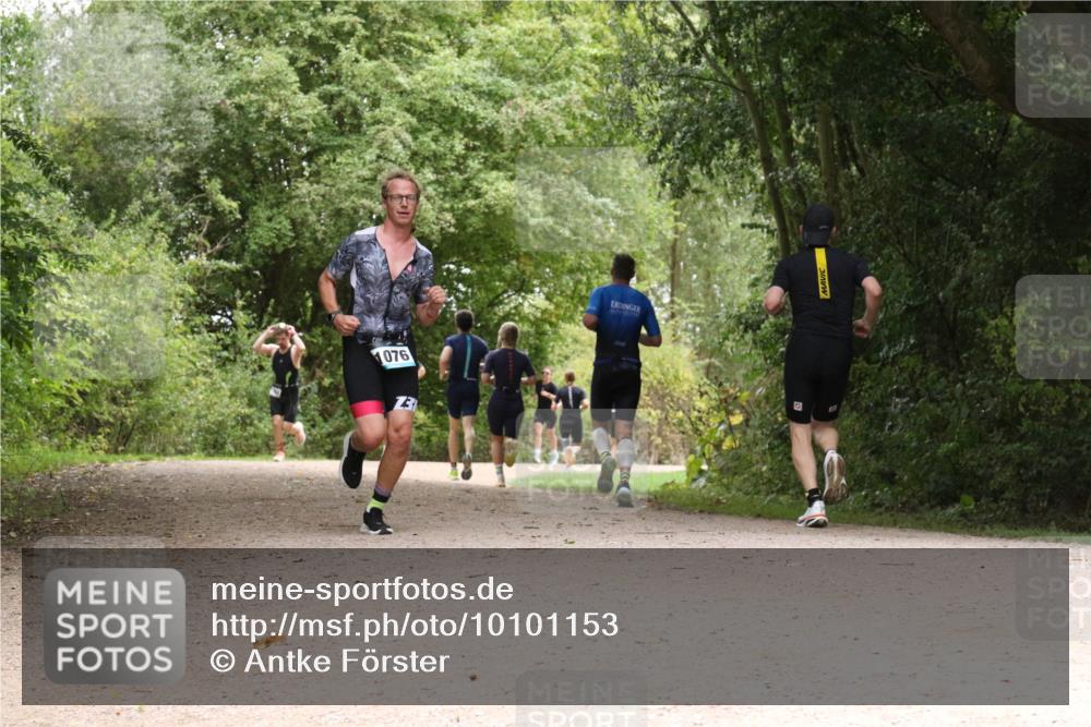 30.08.2026 - Elbe Triathlon Hamburg Antke Förster http://msf.ph/oto/10101153 30.08.2026 11:16:26 Laufen 1076, 3 meine-sportfotos.de
