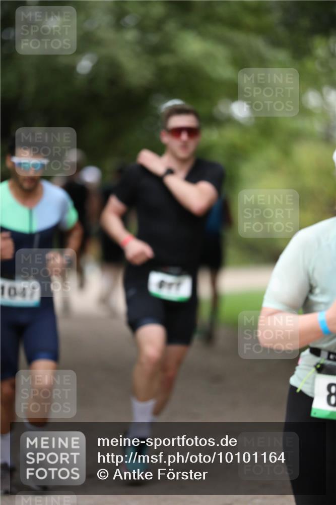 30.08.2026 - Elbe Triathlon Hamburg Antke Förster http://msf.ph/oto/10101164 30.08.2026 11:13:14 Laufen 1047 meine-sportfotos.de