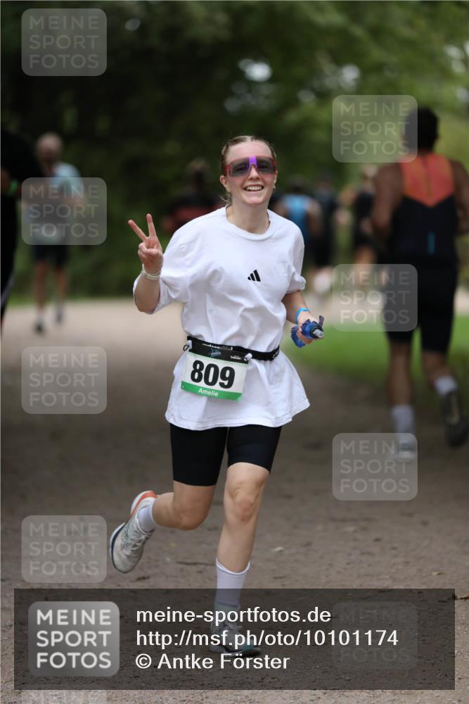 30.08.2026 - Elbe Triathlon Hamburg Antke Förster http://msf.ph/oto/10101174 30.08.2026 11:13:20 Laufen 809 meine-sportfotos.de