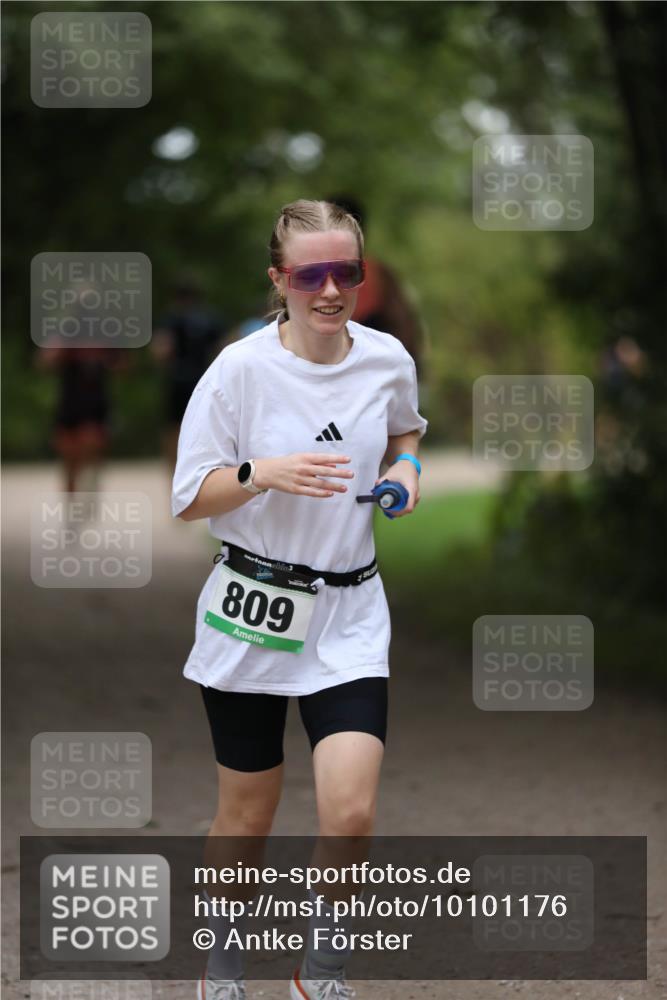 30.08.2026 - Elbe Triathlon Hamburg Antke Förster http://msf.ph/oto/10101176 30.08.2026 11:13:20 Laufen 3, 809 meine-sportfotos.de