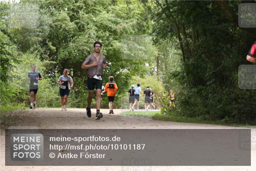 30.08.2026 - Elbe Triathlon Hamburg Antke Förster http://msf.ph/oto/10101187 30.08.2026 11:16:43 Laufen 0, 822 meine-sportfotos.de